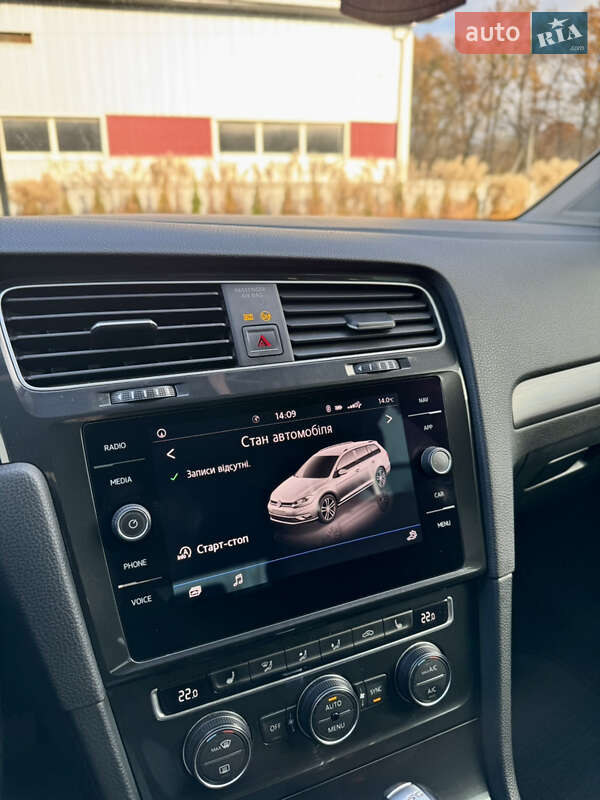 Универсал Volkswagen Golf 2017 в Луцке