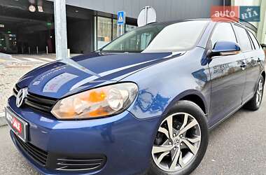 Универсал Volkswagen Golf 2010 в Киеве