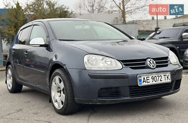 Хетчбек Volkswagen Golf 2004 в Києві
