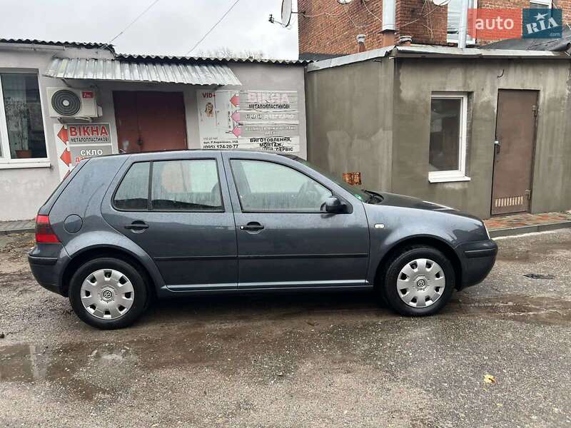 Хэтчбек Volkswagen Golf 2000 в Полтаве