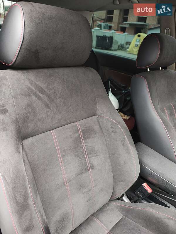 Хэтчбек Volkswagen Golf 2001 в Ивано-Франковске фото 9 Хэтчбек Volkswagen Golf 2001 в Ивано-Франковске