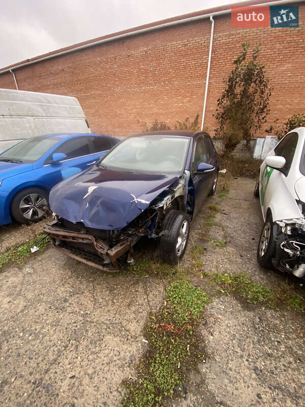 Хэтчбек Volkswagen Golf 2010 в Виннице