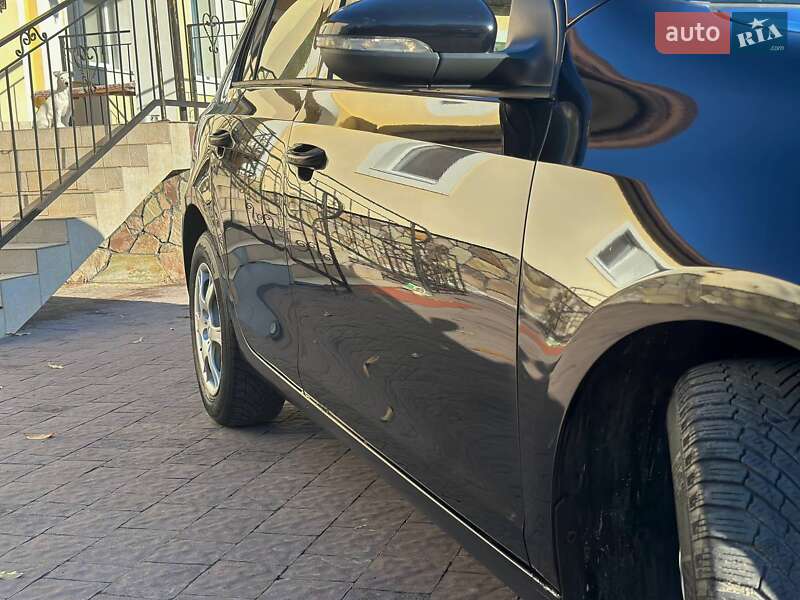 Хэтчбек Volkswagen Golf 2010 в Луцке