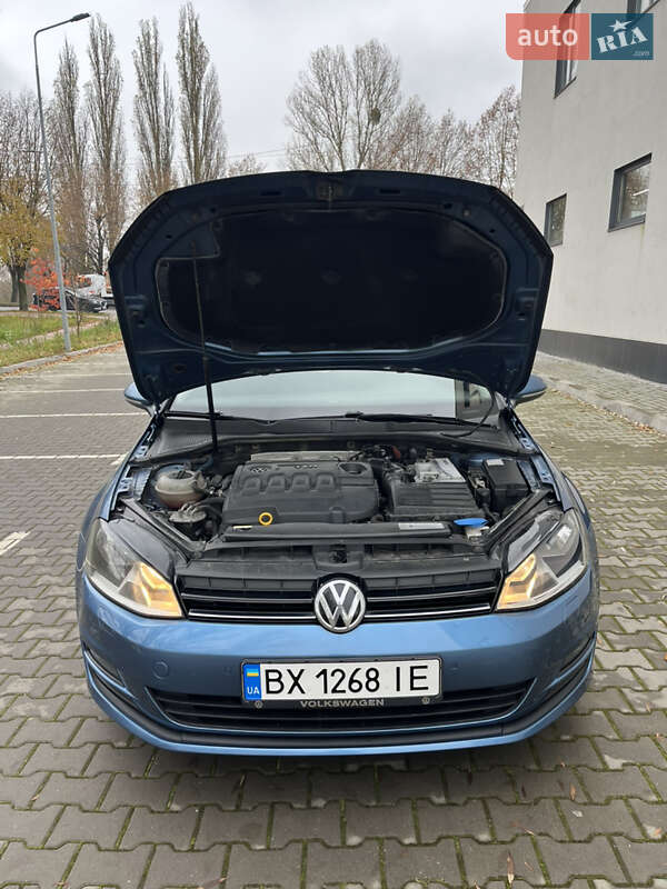 Хэтчбек Volkswagen Golf 2013 в Хмельницком