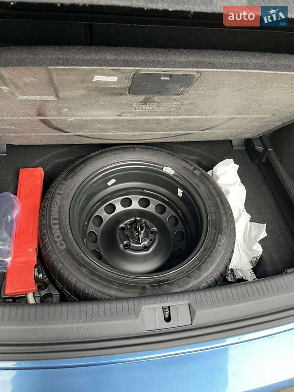 Хэтчбек Volkswagen Golf 2013 в Хмельницком