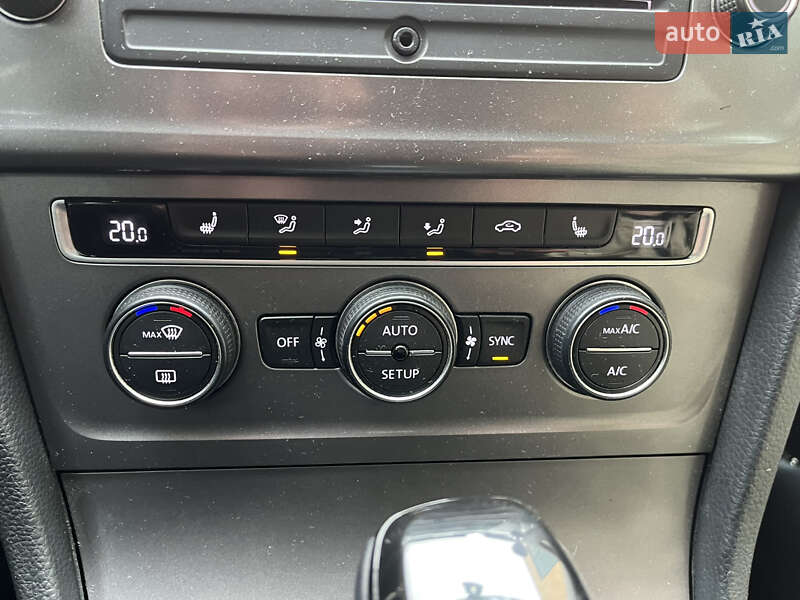 Хэтчбек Volkswagen Golf 2013 в Хмельницком