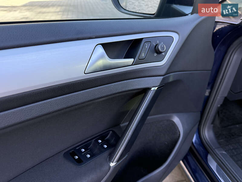 Хетчбек Volkswagen Golf 2014 в Виноградові фото 11 Хетчбек Volkswagen Golf 2014 в Виноградові