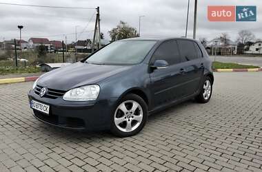 Хэтчбек Volkswagen Golf 2004 в Ивано-Франковске