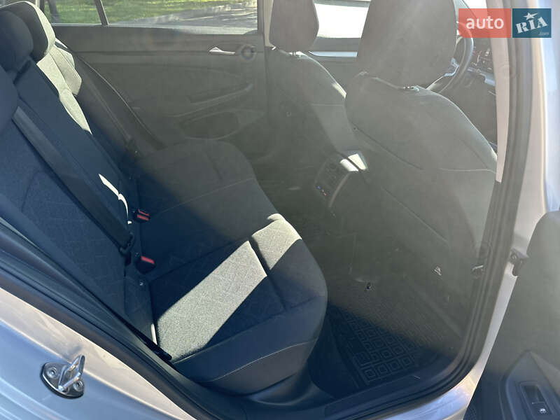 Универсал Volkswagen Golf 2021 в Калуше