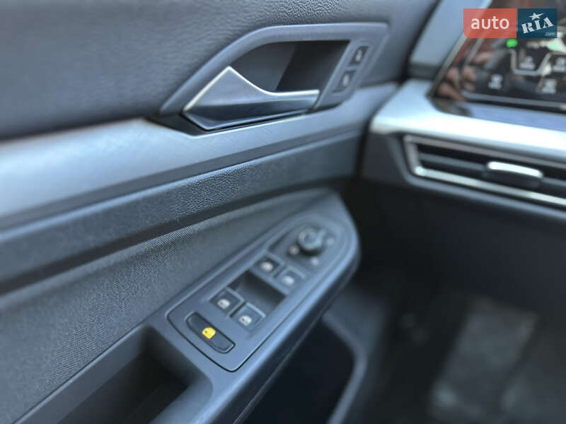 Универсал Volkswagen Golf 2021 в Калуше