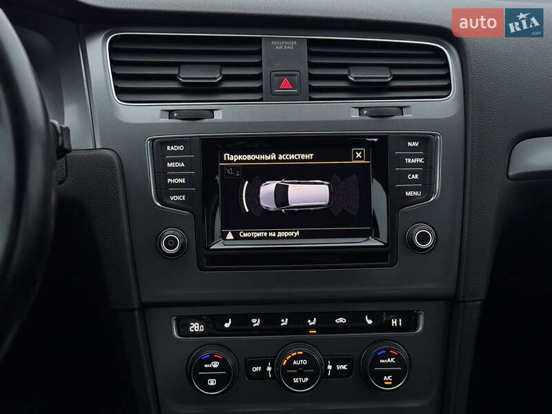 Универсал Volkswagen Golf 2013 в Киеве