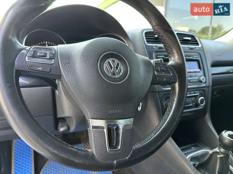 Универсал Volkswagen Golf 2010 в Хмельницком
