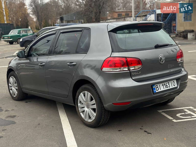 Хэтчбек Volkswagen Golf 2008 в Лубнах