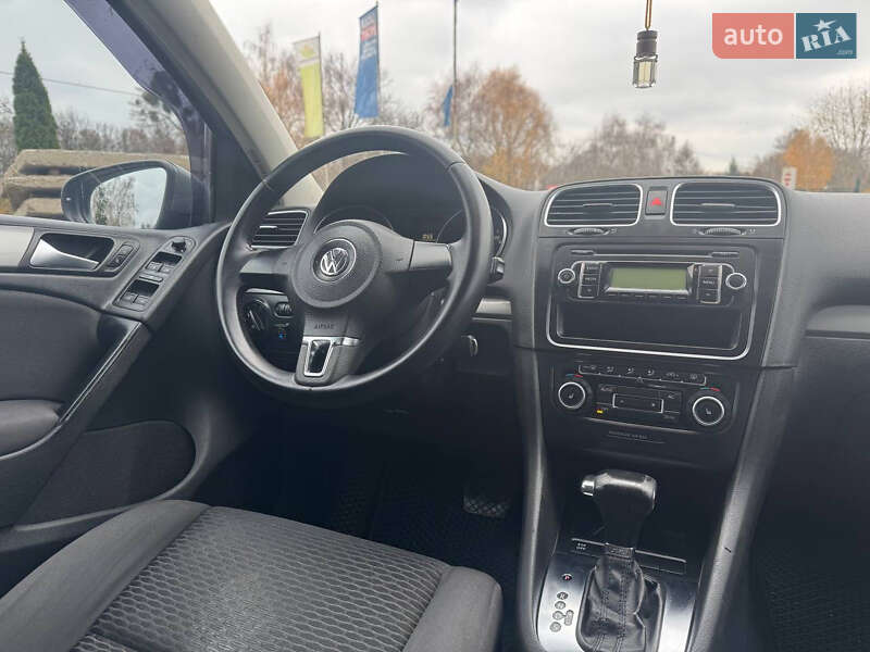 Хэтчбек Volkswagen Golf 2008 в Лубнах