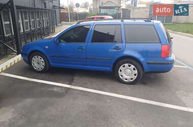 Универсал Volkswagen Golf 2001 в Чернигове