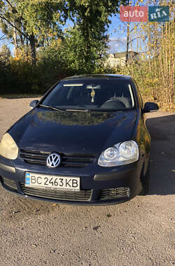 Хетчбек Volkswagen Golf 2005 в Львові