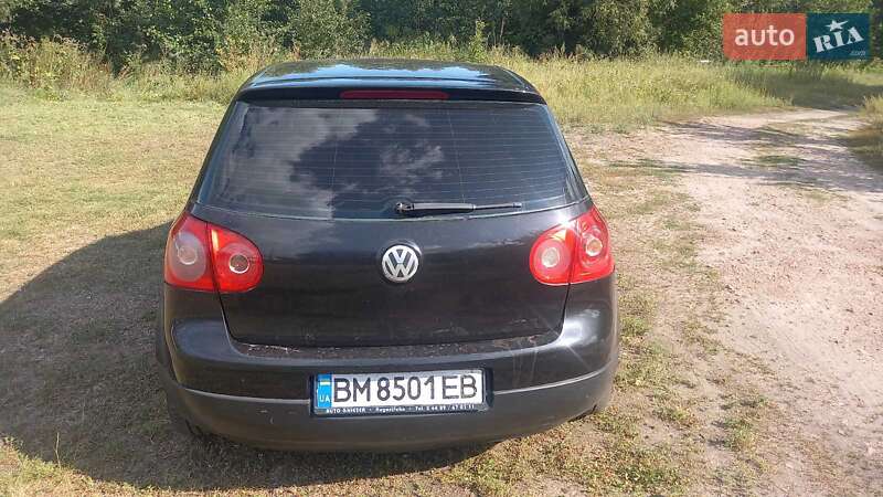 Хэтчбек Volkswagen Golf 2004 в Конотопе