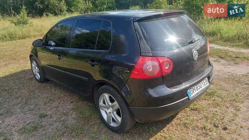 Хэтчбек Volkswagen Golf 2004 в Конотопе