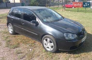 Хетчбек Volkswagen Golf 2004 в Конотопі
