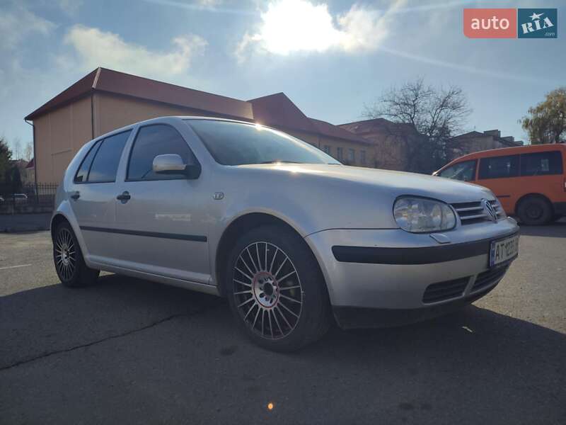Хэтчбек Volkswagen Golf 2000 в Долине