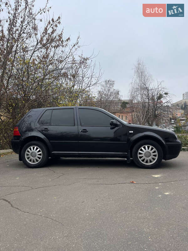 Хэтчбек Volkswagen Golf 1998 в Виннице