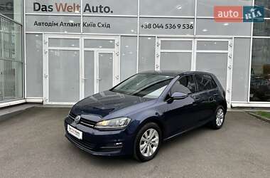 Хэтчбек Volkswagen Golf 2015 в Киеве