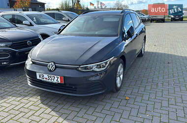 Універсал Volkswagen Golf 2022 в Чернівцях