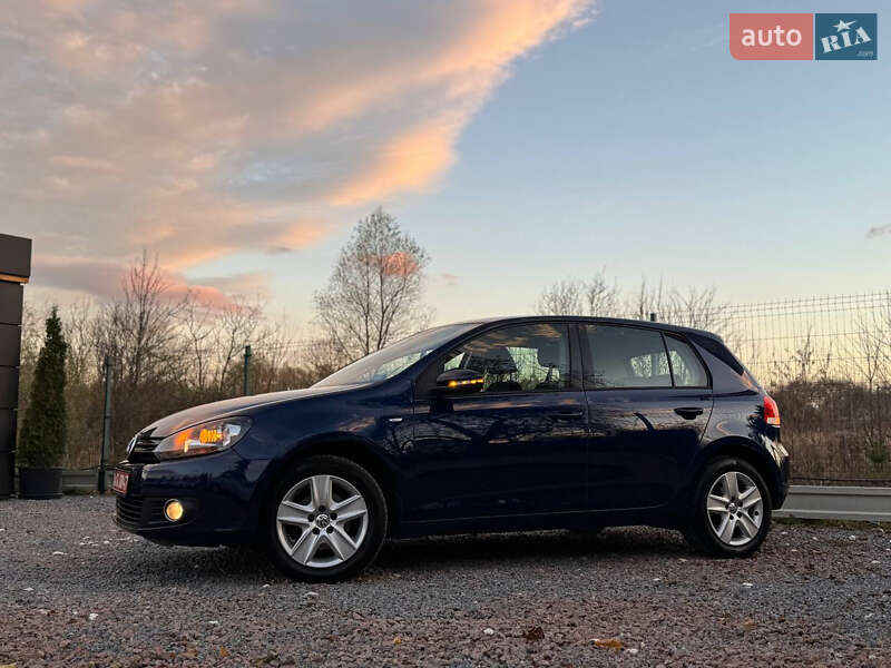 Хэтчбек Volkswagen Golf 2010 в Дрогобыче