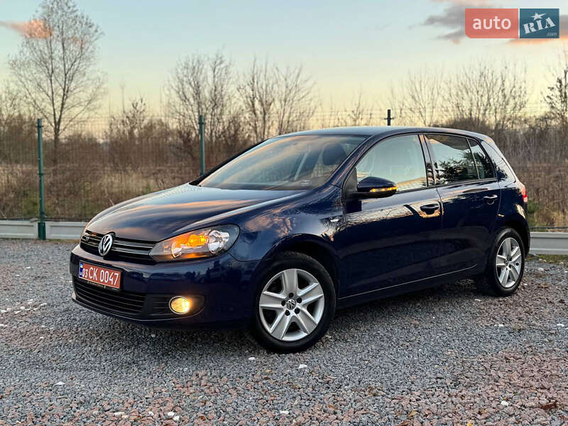 Хэтчбек Volkswagen Golf 2010 в Дрогобыче