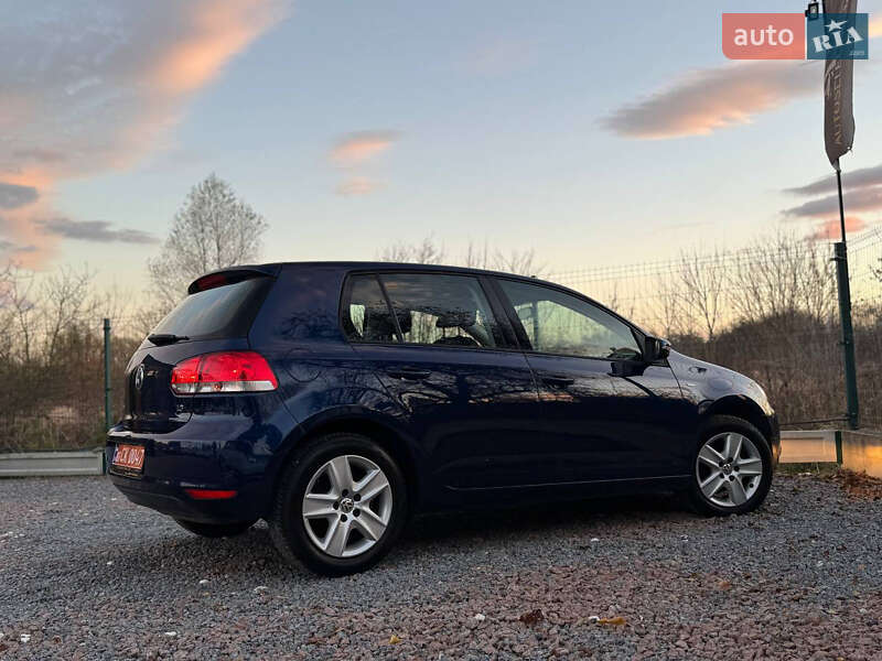 Хэтчбек Volkswagen Golf 2010 в Дрогобыче