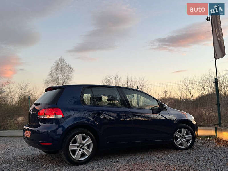 Хэтчбек Volkswagen Golf 2010 в Дрогобыче