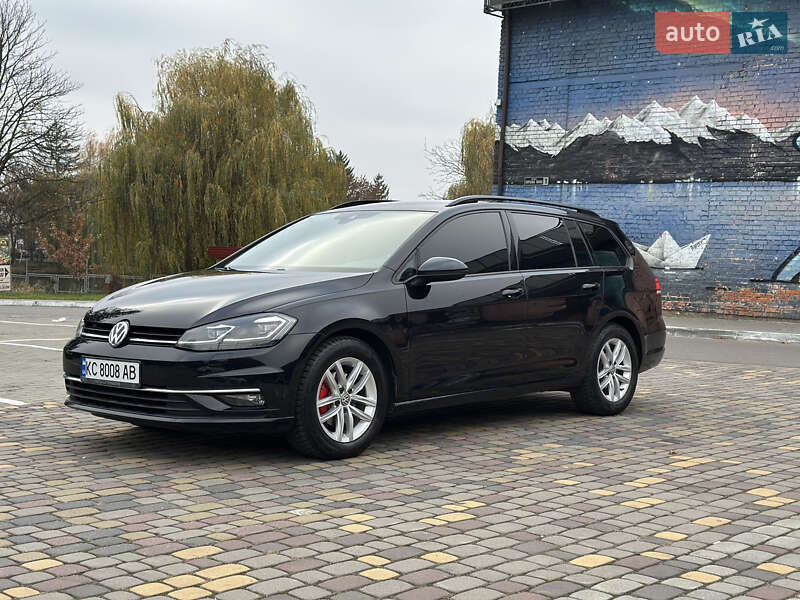 Універсал Volkswagen Golf 2017 в Луцьку
