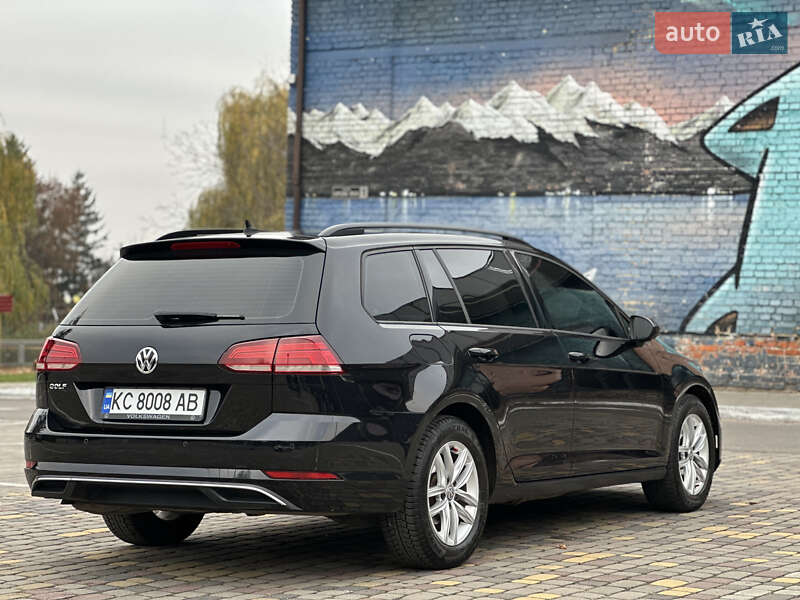 Універсал Volkswagen Golf 2017 в Луцьку