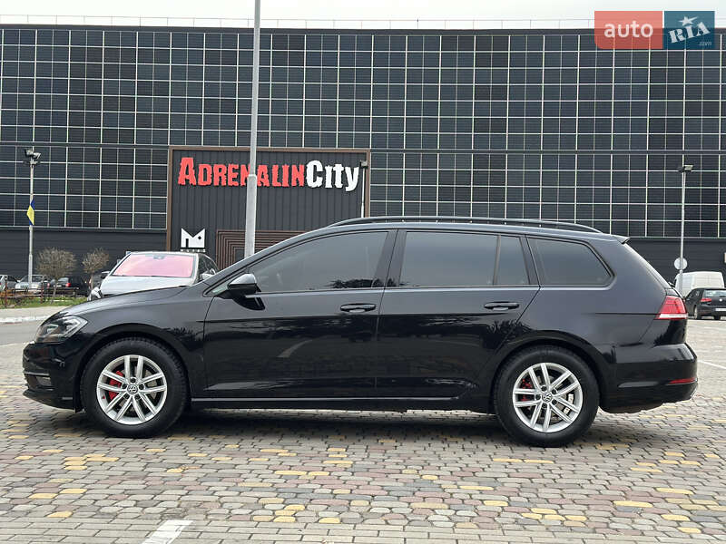 Універсал Volkswagen Golf 2017 в Луцьку