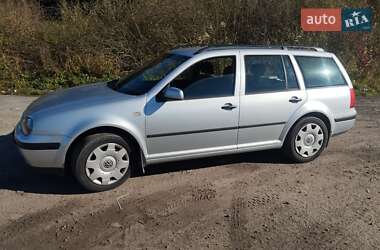 Универсал Volkswagen Golf 2000 в Новояворовске