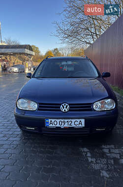 Універсал Volkswagen Golf 2002 в Львові