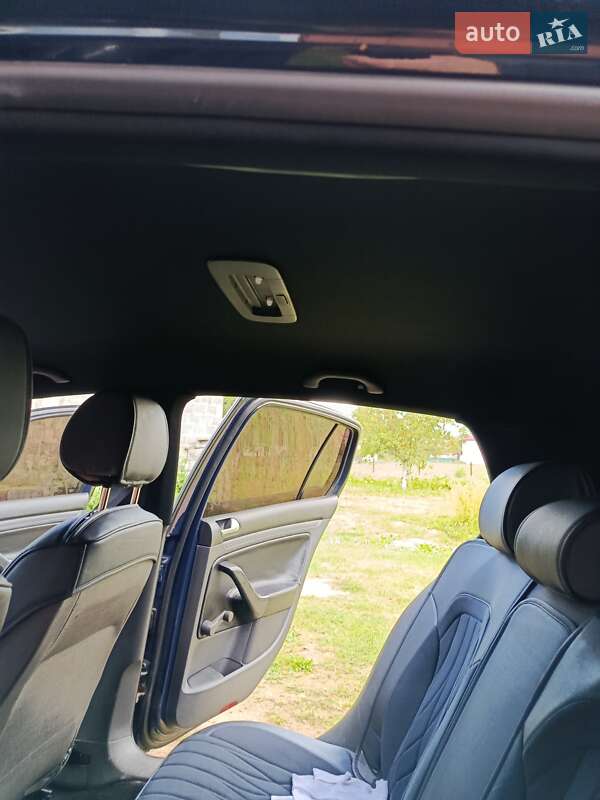 Хэтчбек Volkswagen Golf 2005 в Ивано-Франковске