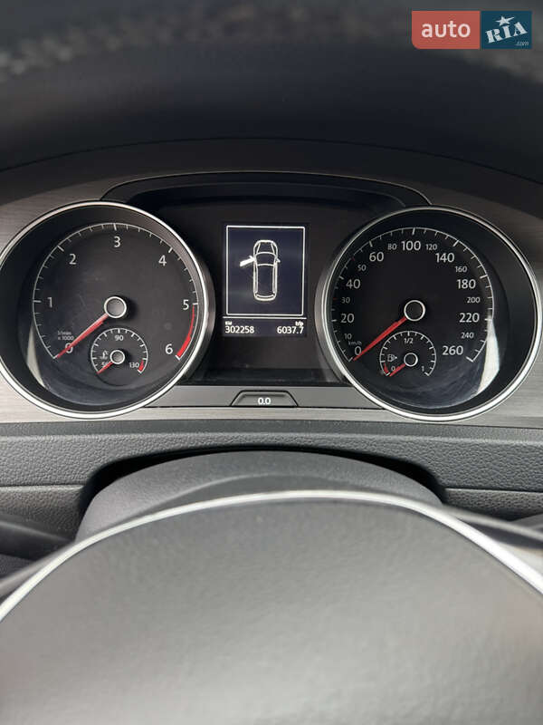 Хэтчбек Volkswagen Golf 2013 в Софиевской Борщаговке