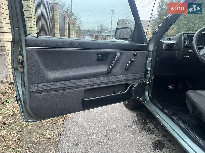 Хэтчбек Volkswagen Golf 1988 в Жмеринке