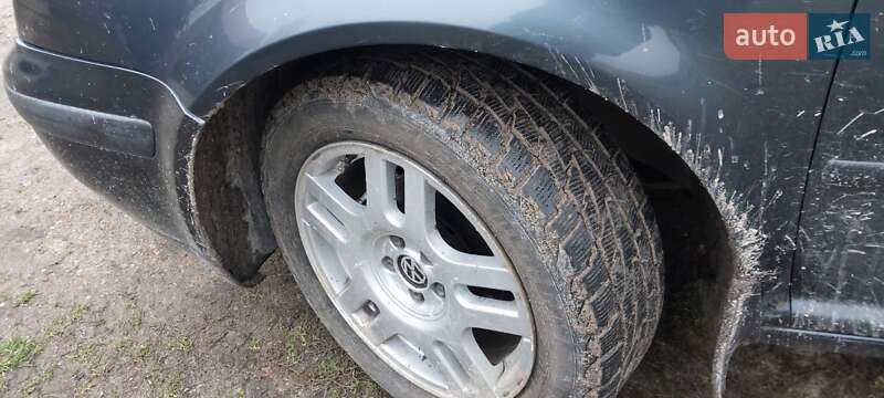 Хетчбек Volkswagen Golf 1999 в Рівному