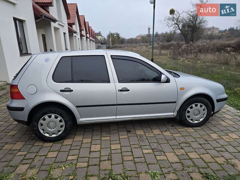 Volkswagen Golf 1998