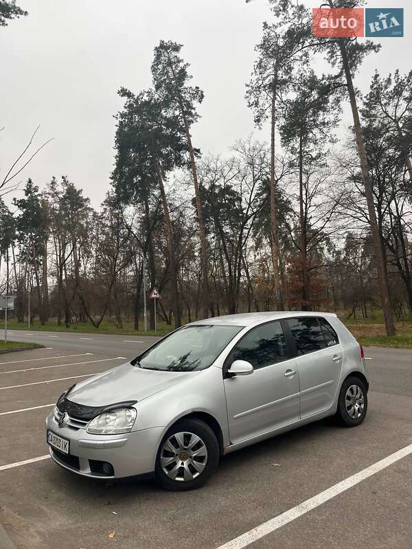 Хэтчбек Volkswagen Golf 2008 в Черкассах