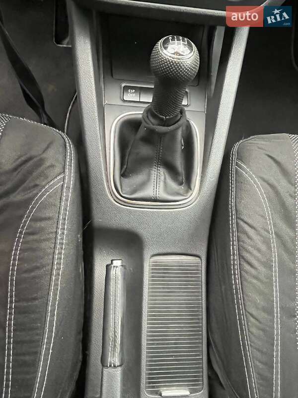 Хэтчбек Volkswagen Golf 2008 в Черкассах