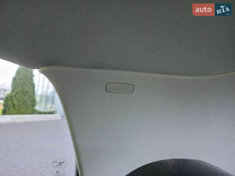 Хэтчбек Volkswagen Golf 2009 в Хмельницком