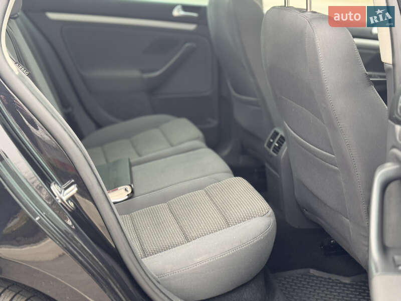 Універсал Volkswagen Golf 2008 в Запоріжжі фото 47 Універсал Volkswagen Golf 2008 в Запоріжжі