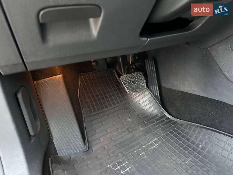 Хэтчбек Volkswagen Golf 2007 в Каменском