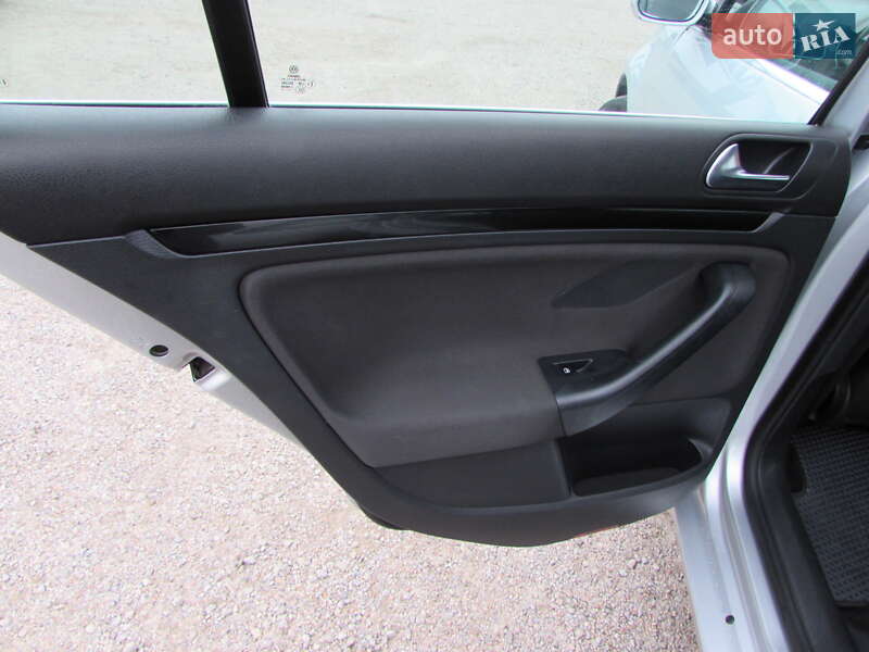 Универсал Volkswagen Golf 2012 в Кропивницком