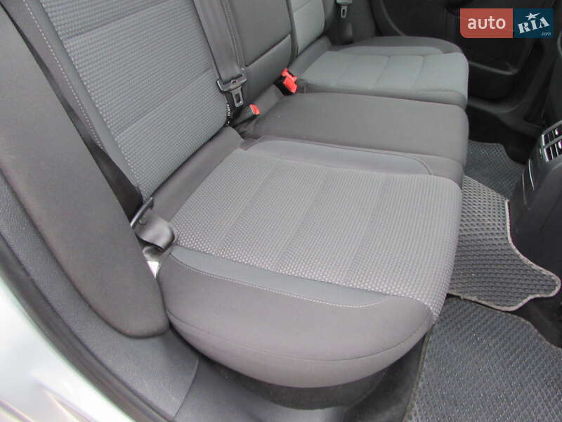 Универсал Volkswagen Golf 2012 в Кропивницком