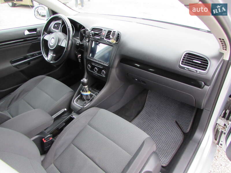 Универсал Volkswagen Golf 2012 в Кропивницком