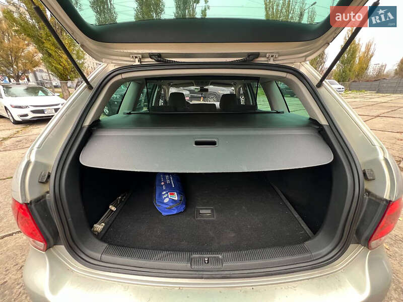 Универсал Volkswagen Golf 2009 в Харькове